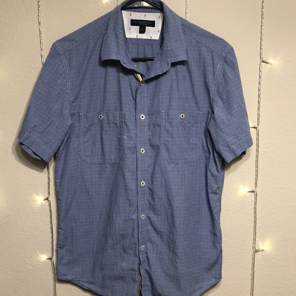 Banana Republic Soft Wash Casual Short Sleeved Button Down Size S